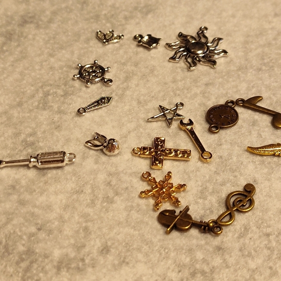 Assorted Charms, Lot Of 16. Silver Tone, Gold Tone & Brass Tone❗❗5/$25❗❗ - Picture 1 of 10